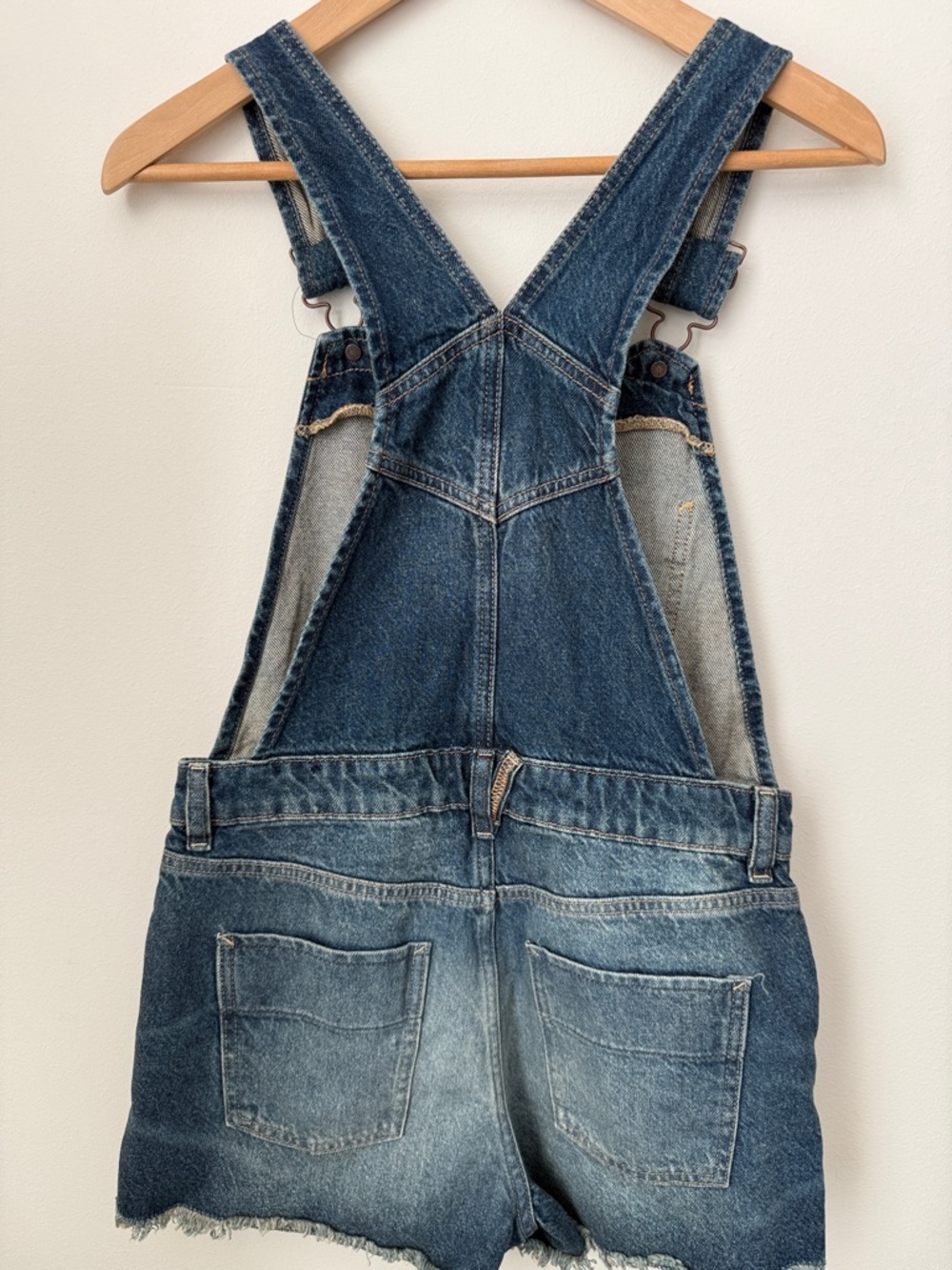 We The Free Denim Shorts
Overalls Women's Size 2 - Picture 9 of 9